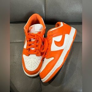 Nike dunk low orange